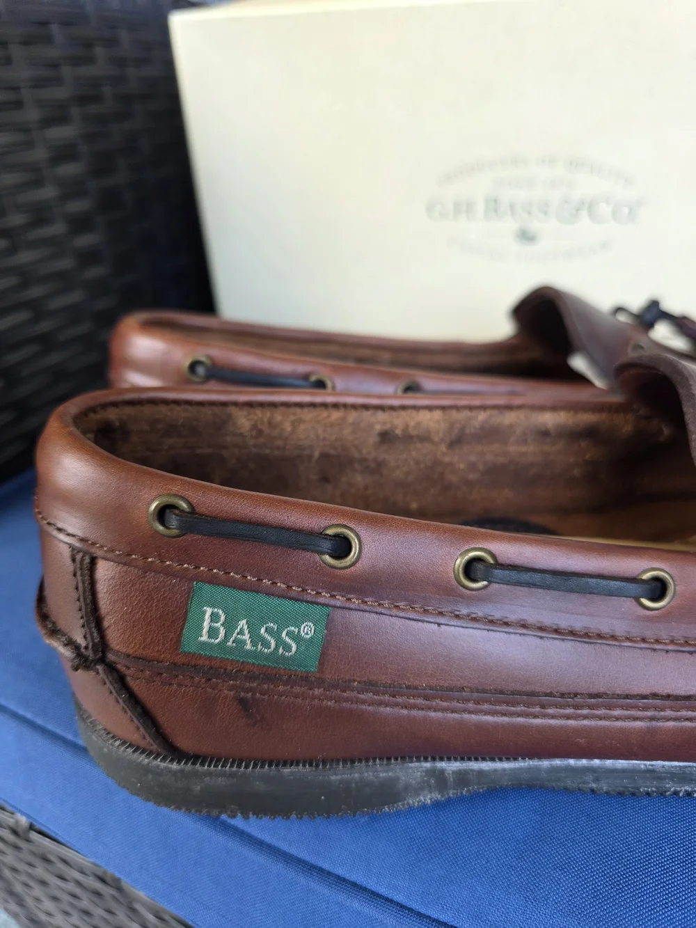 G.H. Bass & Co. Dark Brown Flint Boat Shoes 9.5W NIB Deck Shoes Coastal